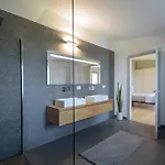 Elegante Esclusiva Fra Le Vigne Piemontesi Con Piscina Riscaldata