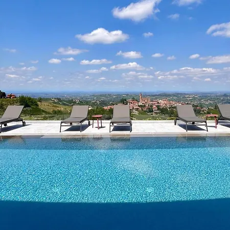 Elegante Esclusiva Fra Le Vigne Piemontesi Con Piscina Riscaldata * Castiglione Tinella