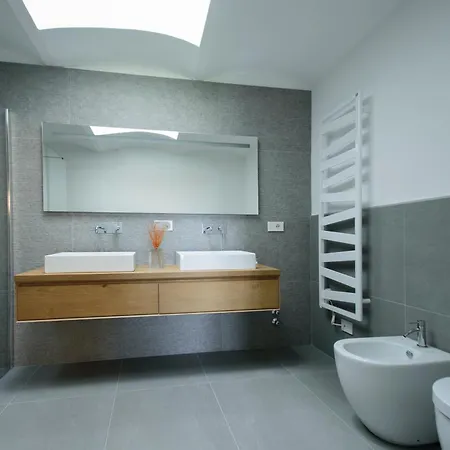 Elegante Esclusiva Fra Le Vigne Piemontesi Con Piscina Riscaldata *