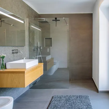 Elegante Esclusiva Fra Le Vigne Piemontesi Con Piscina Riscaldata Villa *