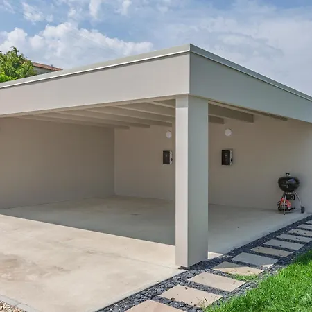 Villa Elegante Esclusiva Con Piscina Riscaldata - Immersa Nelle Vigne *